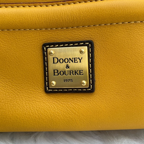 Dooney & Bourke Rare Buckley Yellow Sunflower Shoulder Bag with Brown Trim NWT - Picture 5 of 15